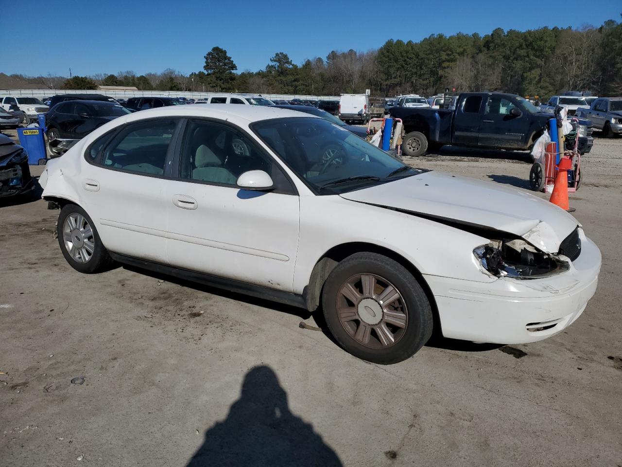 2005 Ford Taurus - Image 4