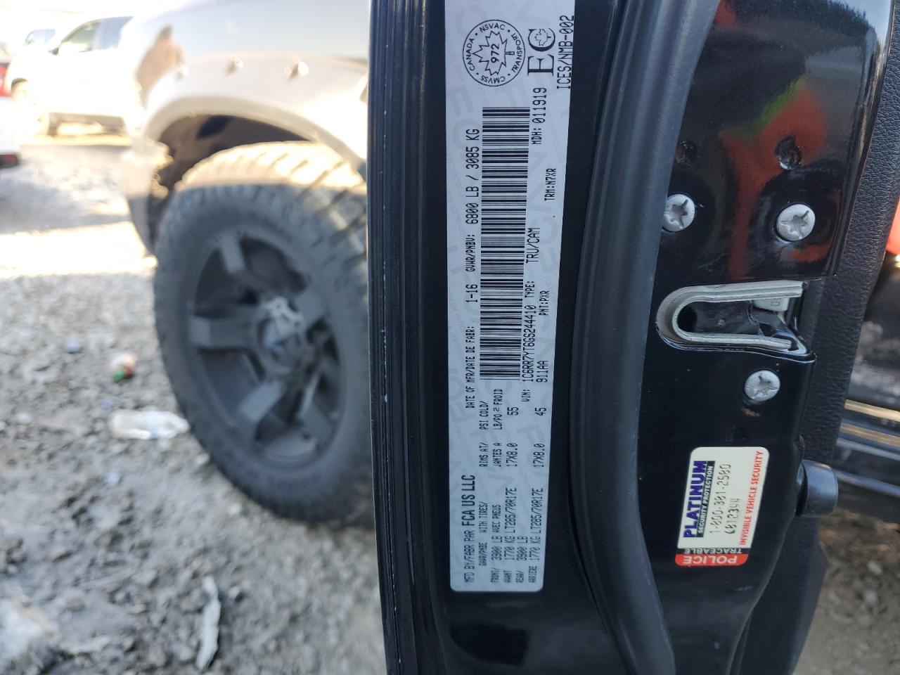 2016 RAM 1500 - Image 12