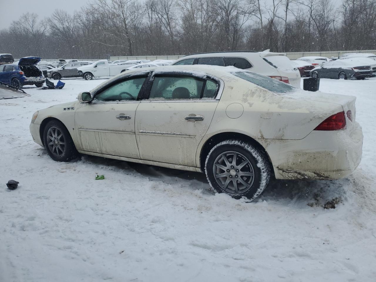 2007 Buick Lucerne - Image 2
