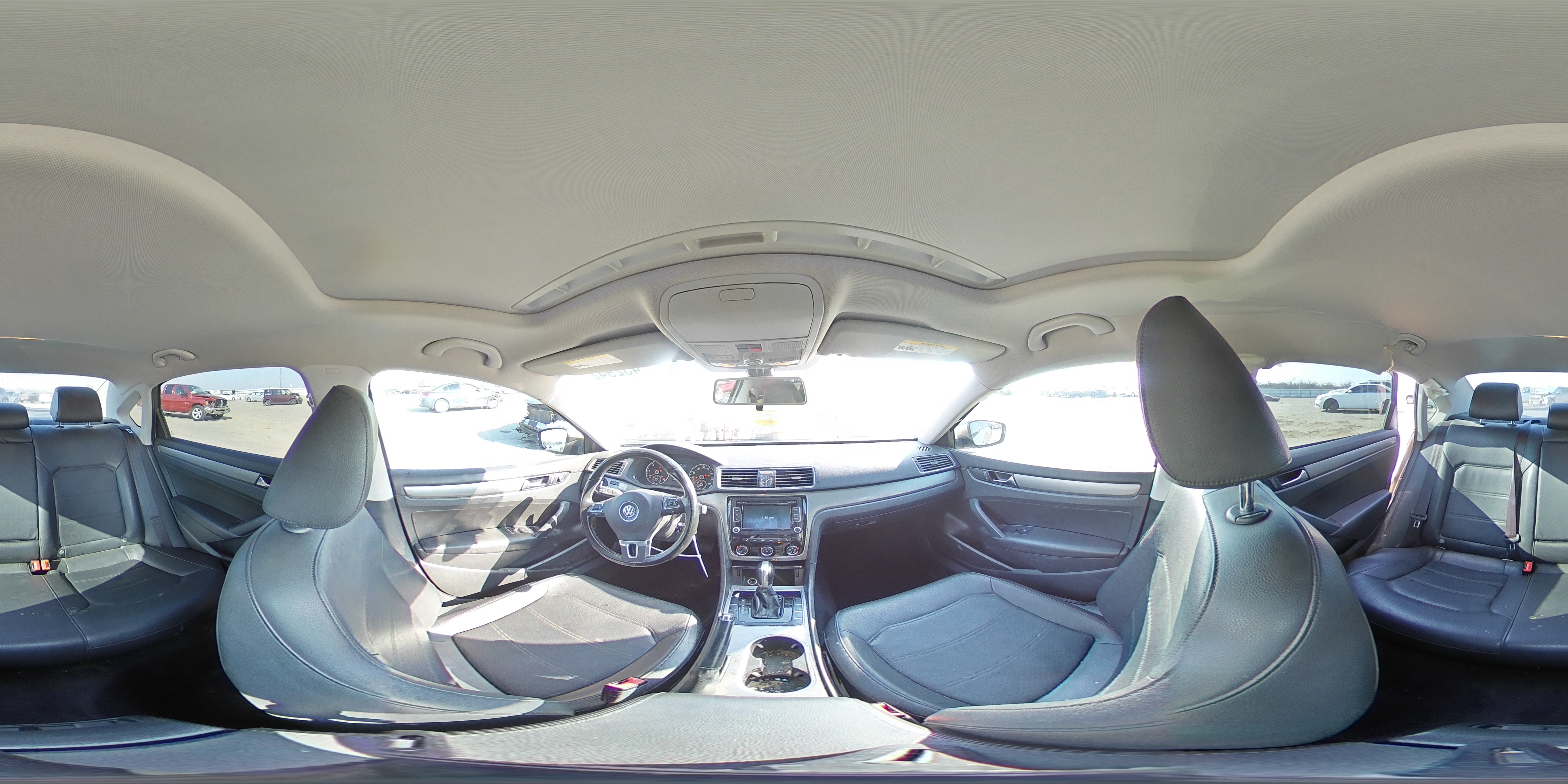 2015 Volkswagen Passat - Image 13