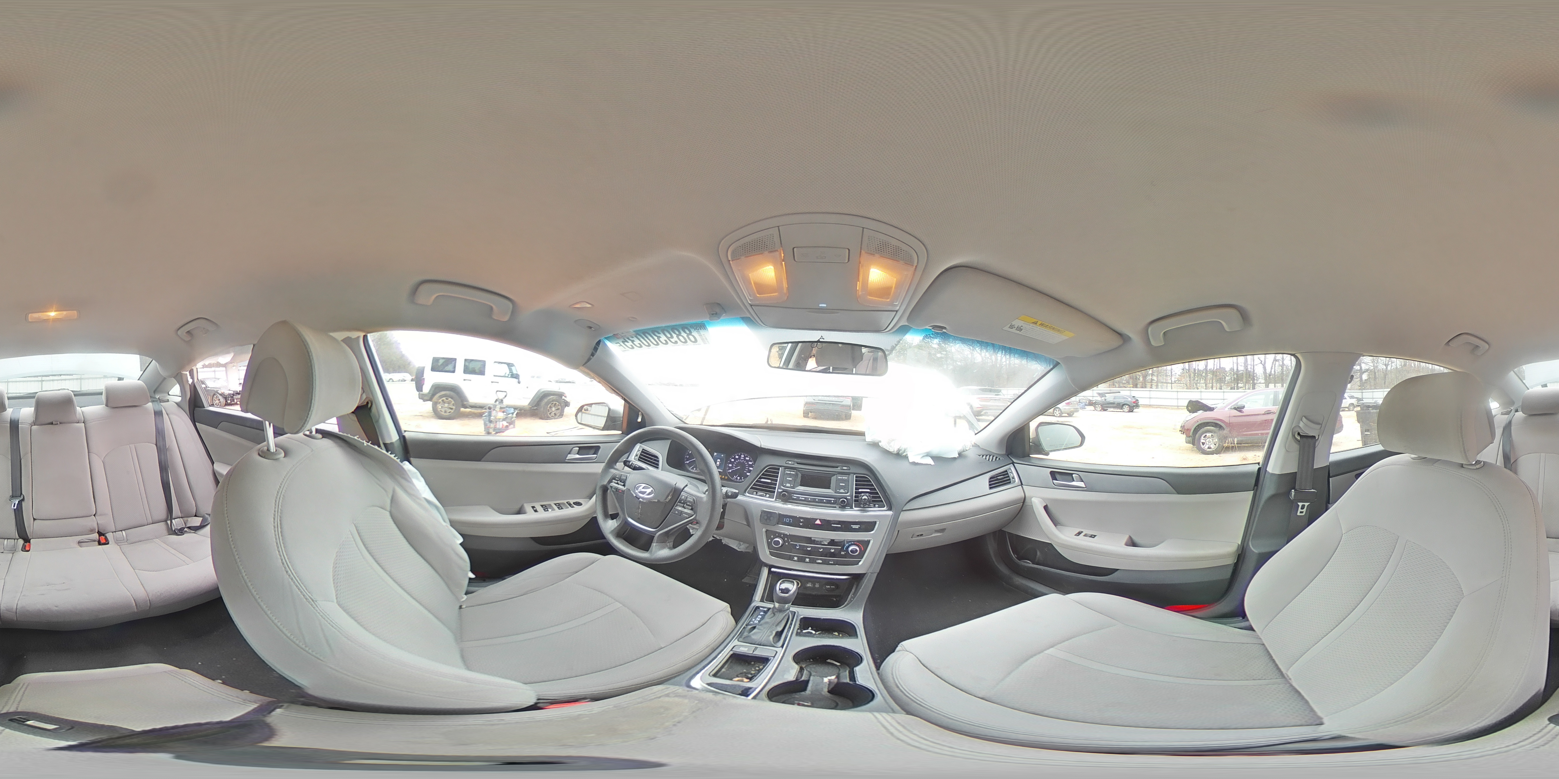 2015 Hyundai Sonata - Image 13