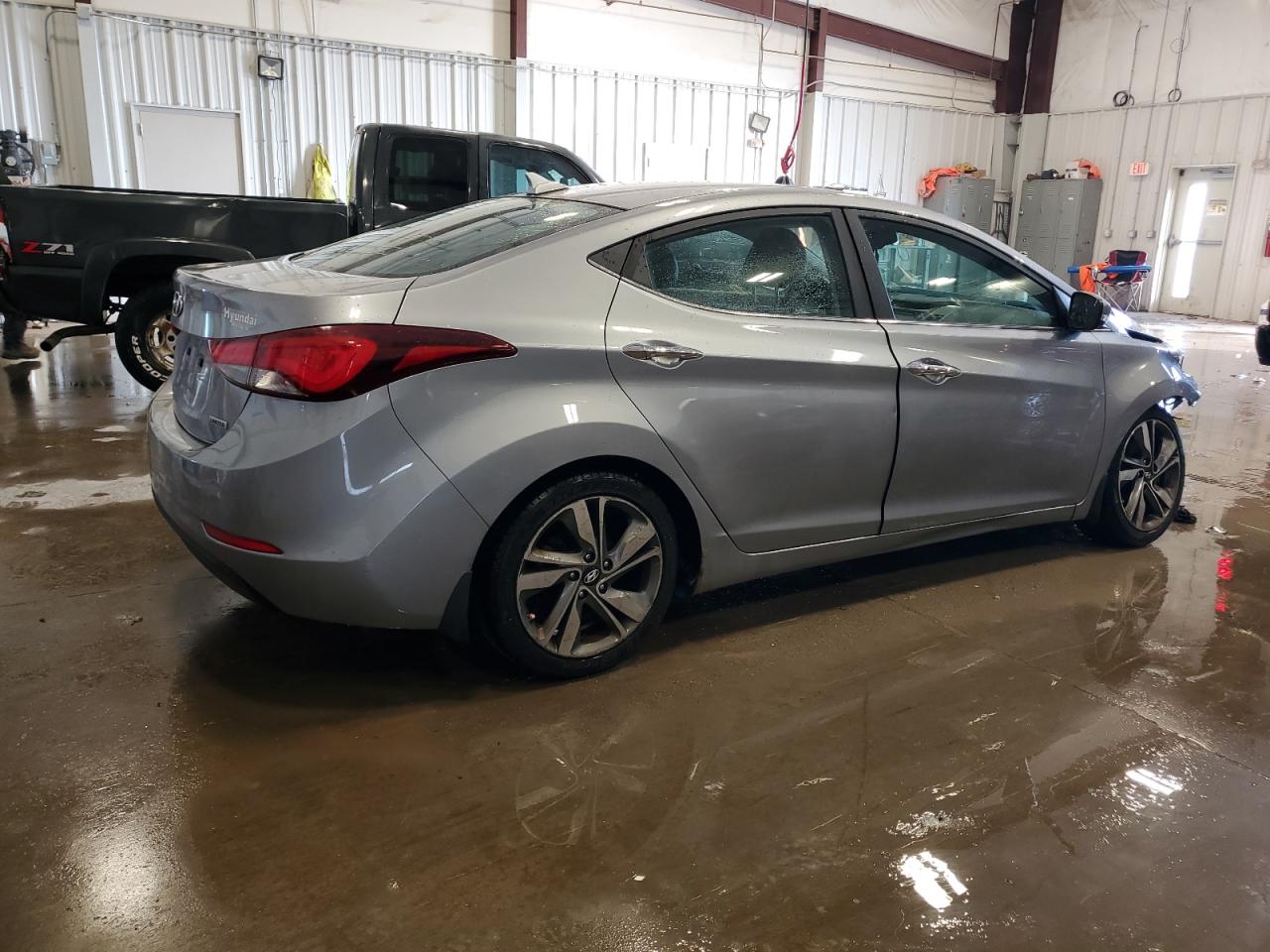 2015 Hyundai Elantra - Image 3