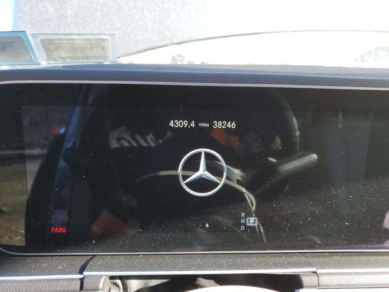 2021 Mercedes-Benz GLE - Image 9