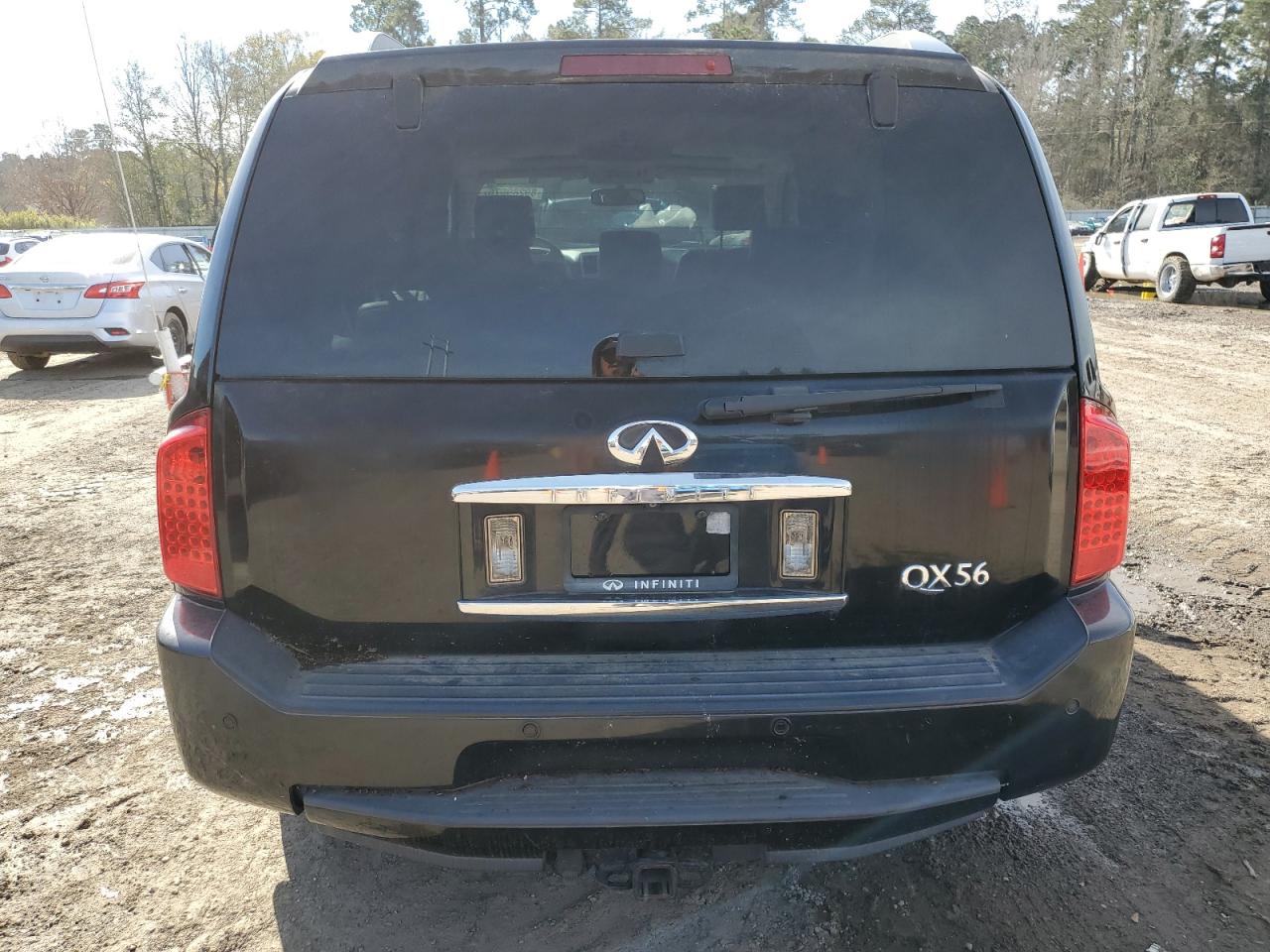 2010 Infiniti QX56 - Image 6