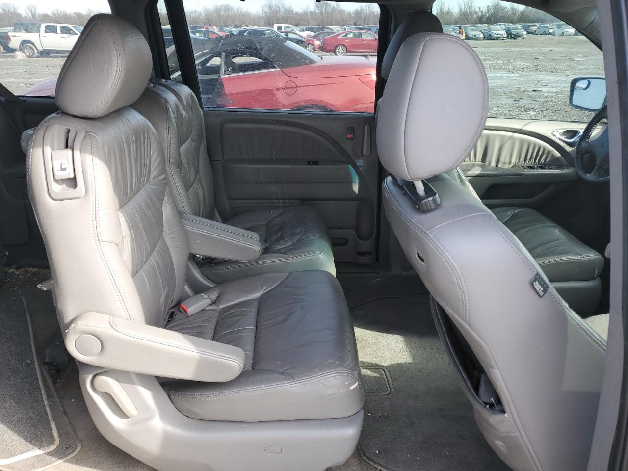 2009 Honda Odyssey - Image 11