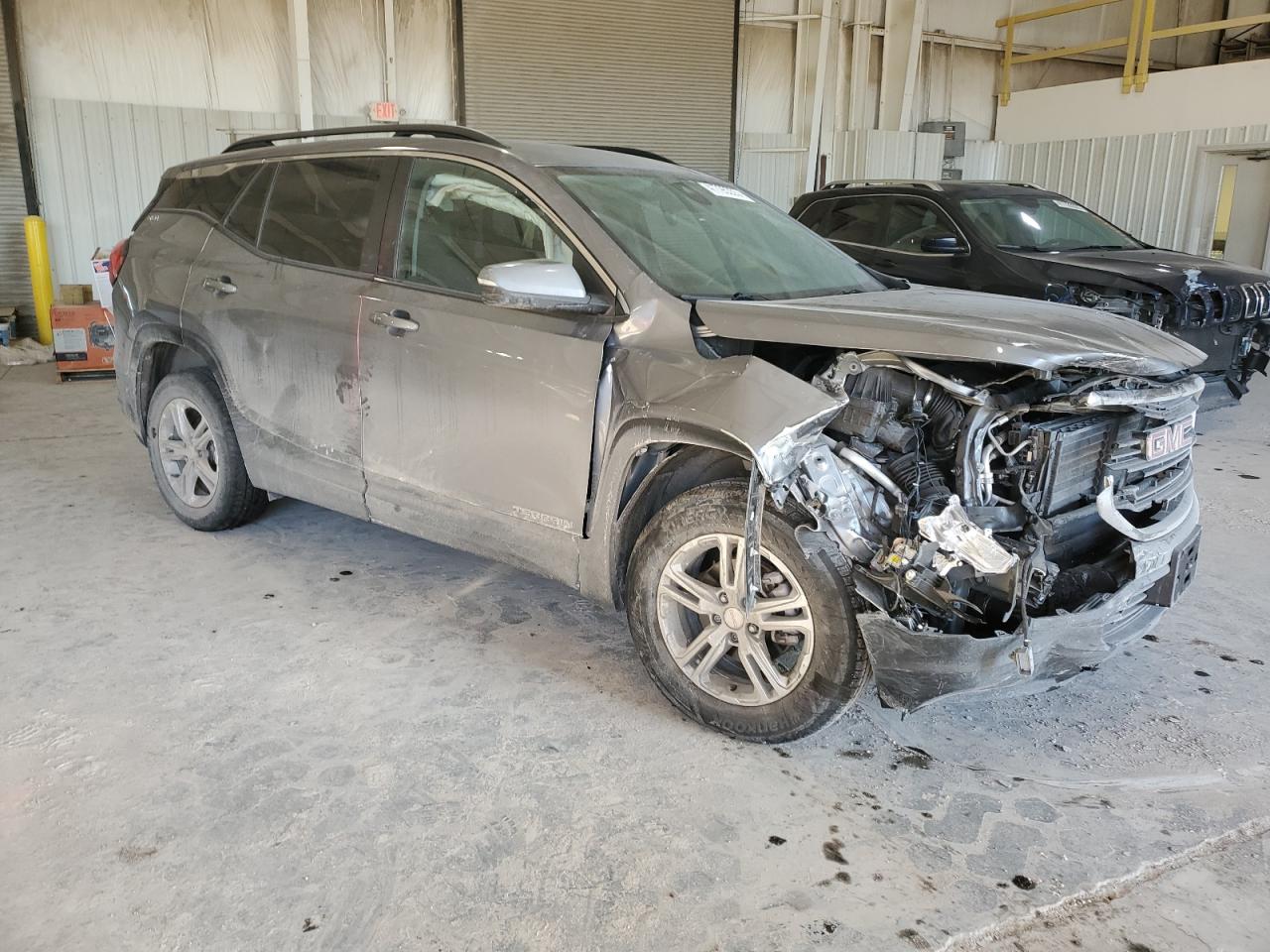2021 GMC Terrain - Image 4