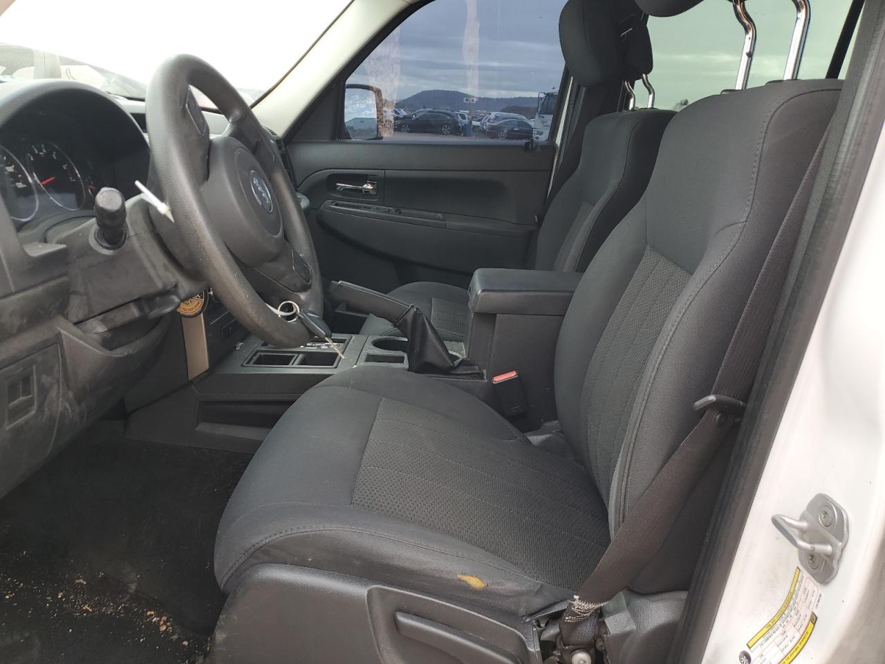 2012 Jeep Liberty (North America) - Image 7