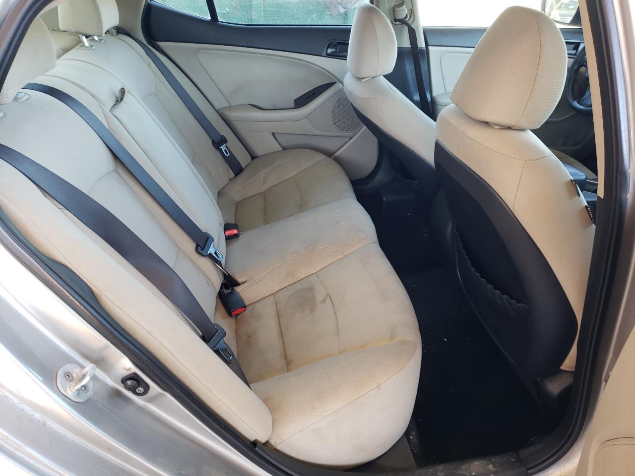 2015 Kia Optima - Image 10