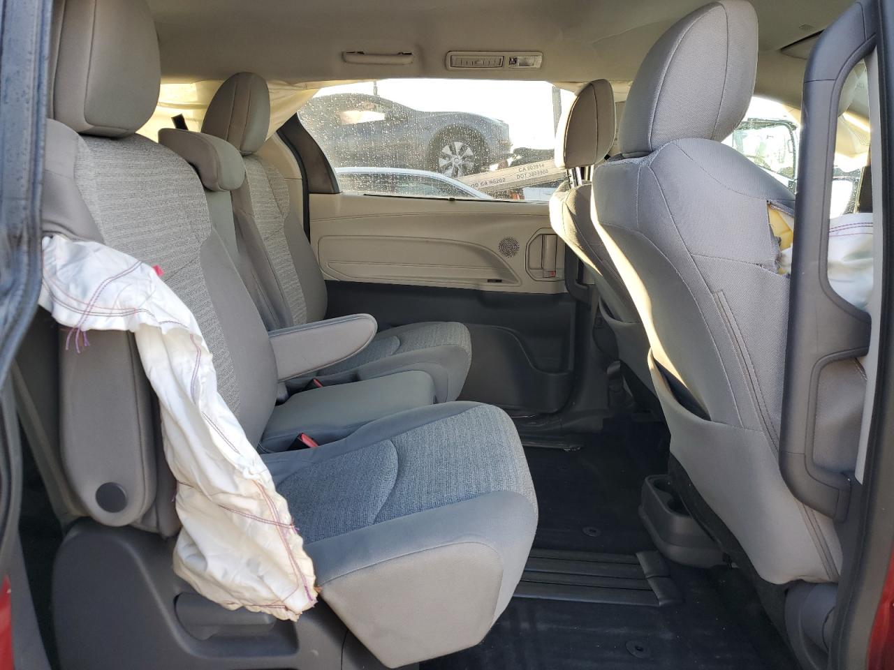 2021 Toyota Sienna - Image 11