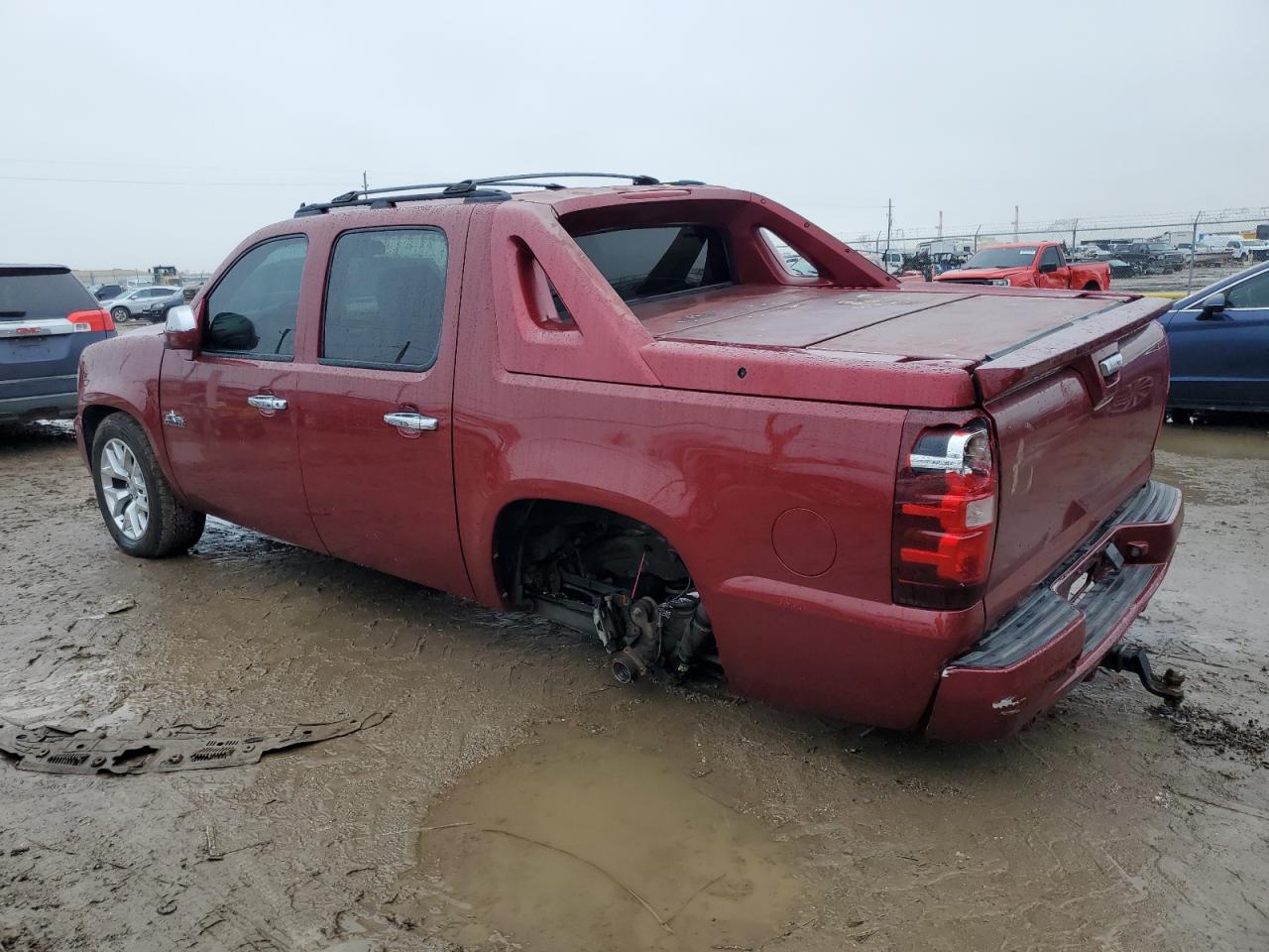 2007 Chevrolet Avalanche - Image 2