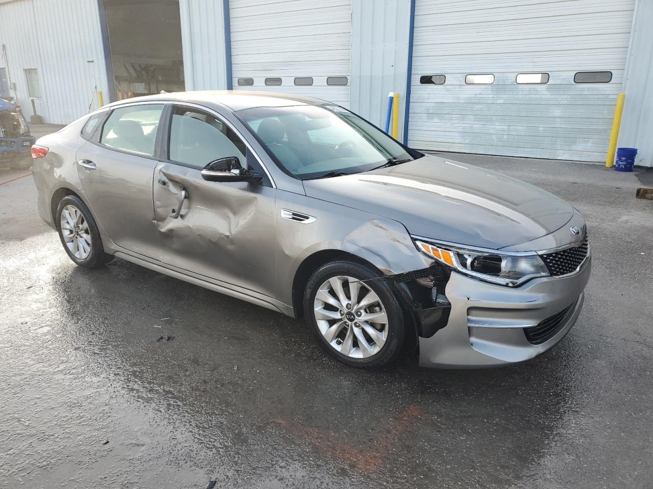 2016 Kia Optima - Image 4