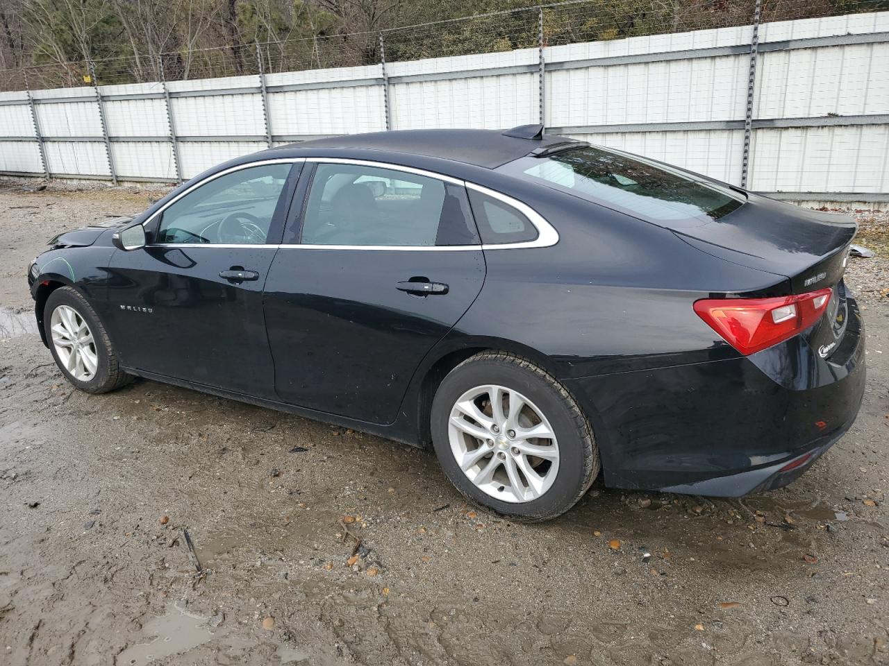 2016 Chevrolet Malibu - Image 2