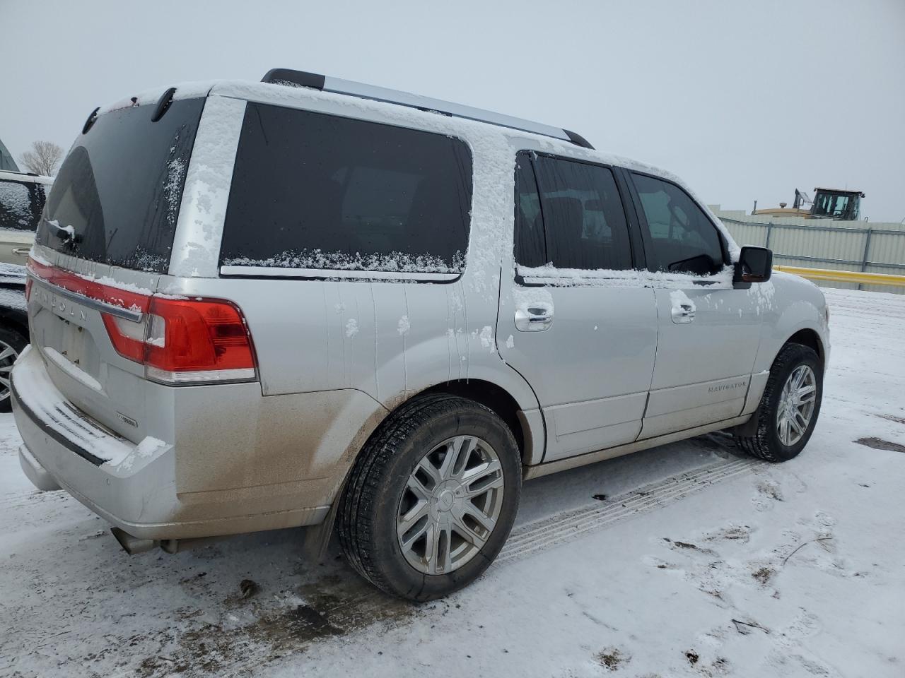 2016 Lincoln Navigator - Image 3