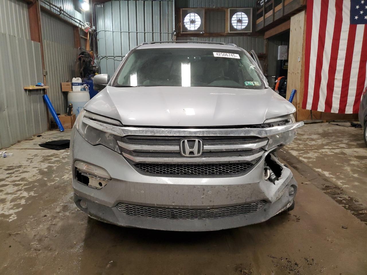 2017 Honda Pilot - Image 5