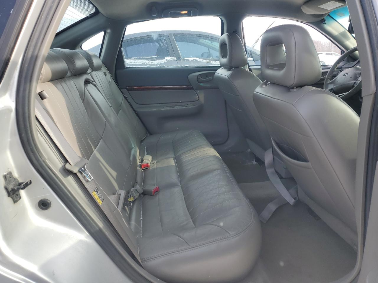 2003 Chevrolet Impala - Image 10