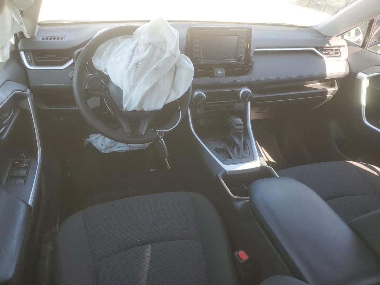 2022 Toyota RAV 4 - Image 8