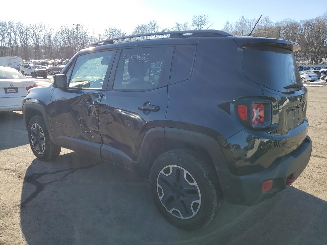 2015 Jeep Renegade - Image 2