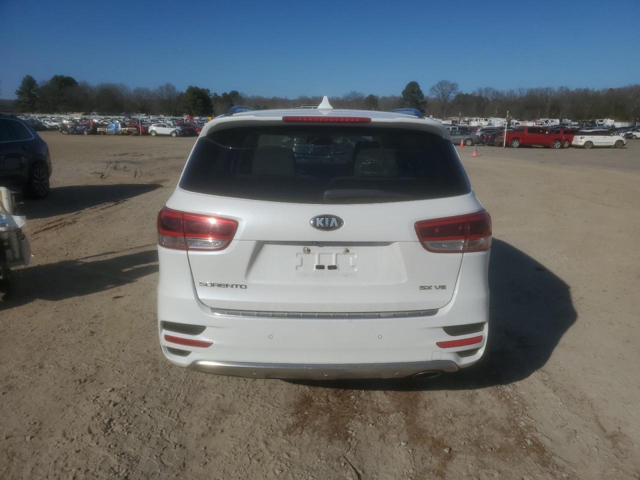 2016 Kia Sorento - Image 6