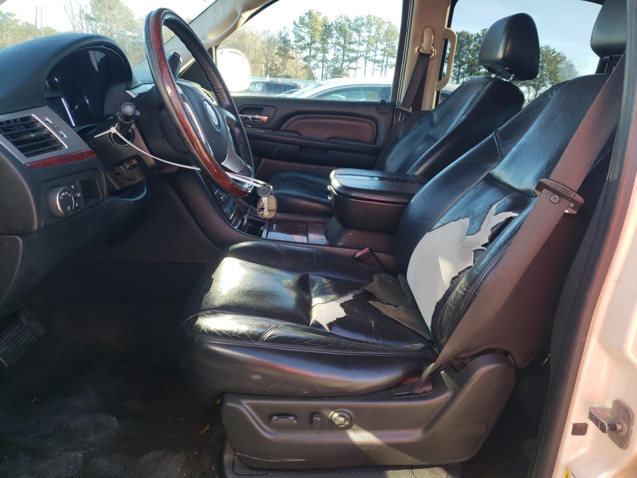 2007 Cadillac Escalade - Image 7