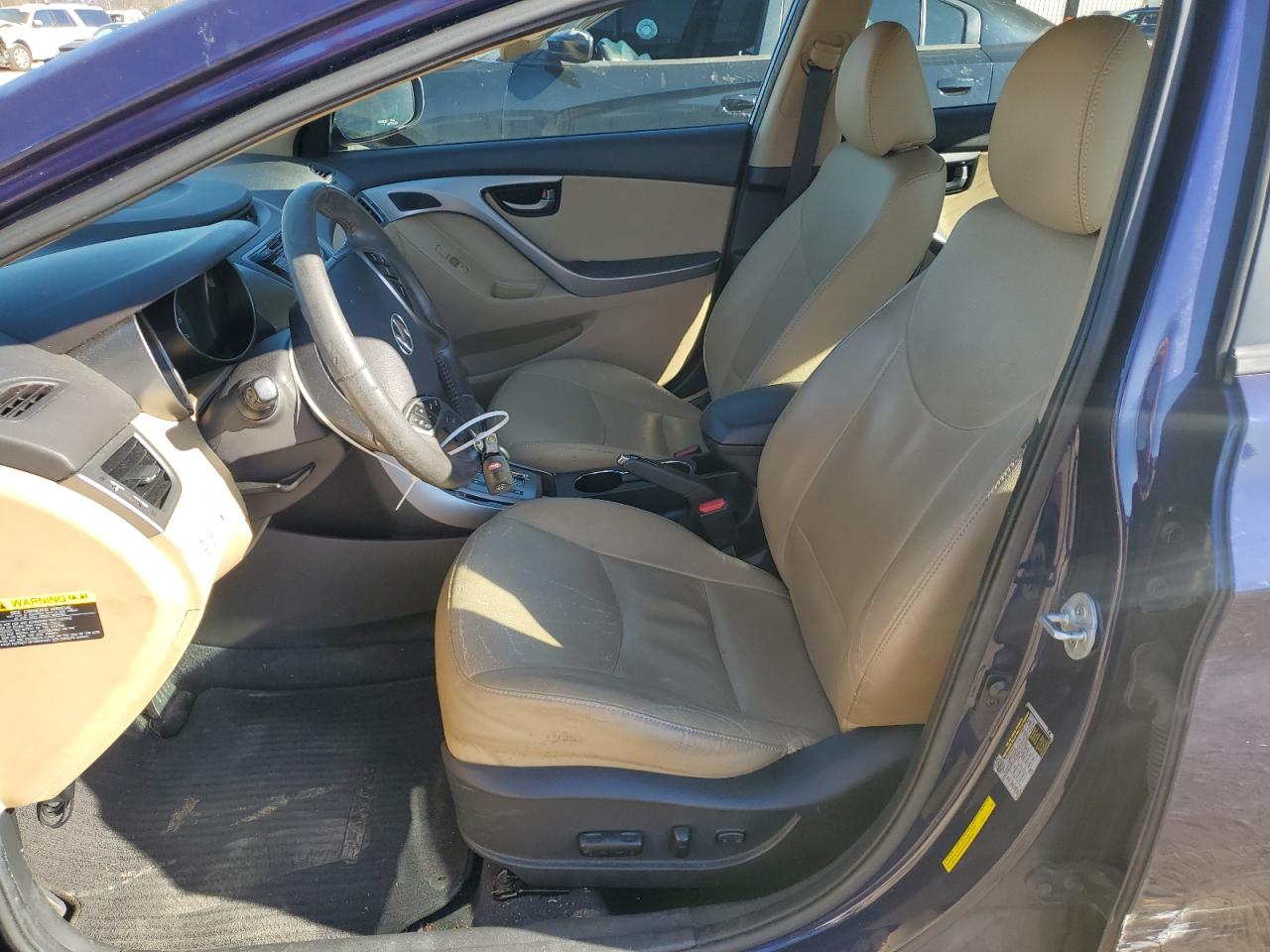 2013 Hyundai Elantra - Image 7