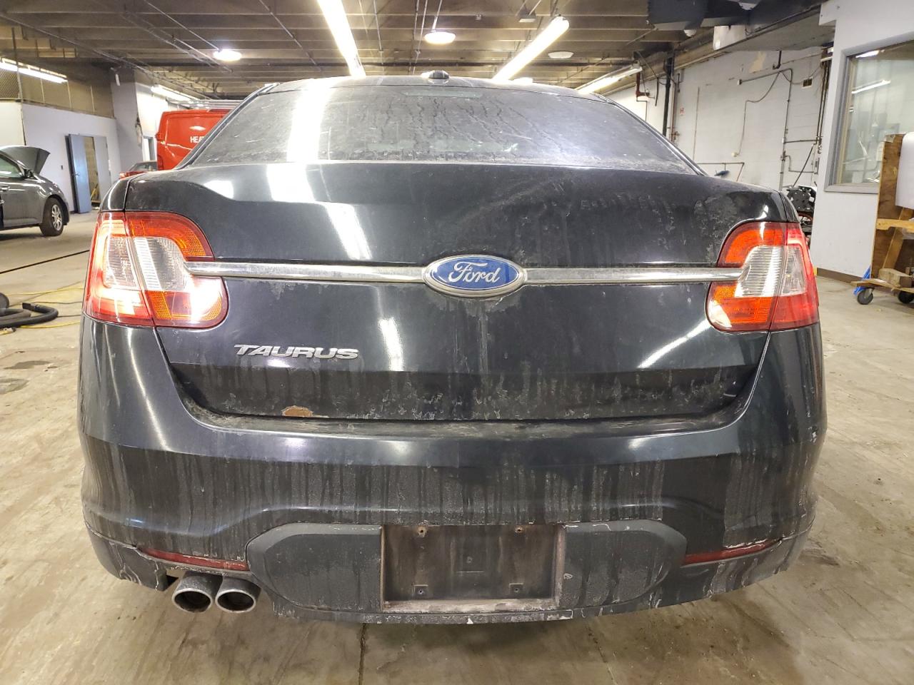 2011 Ford Taurus - Image 6