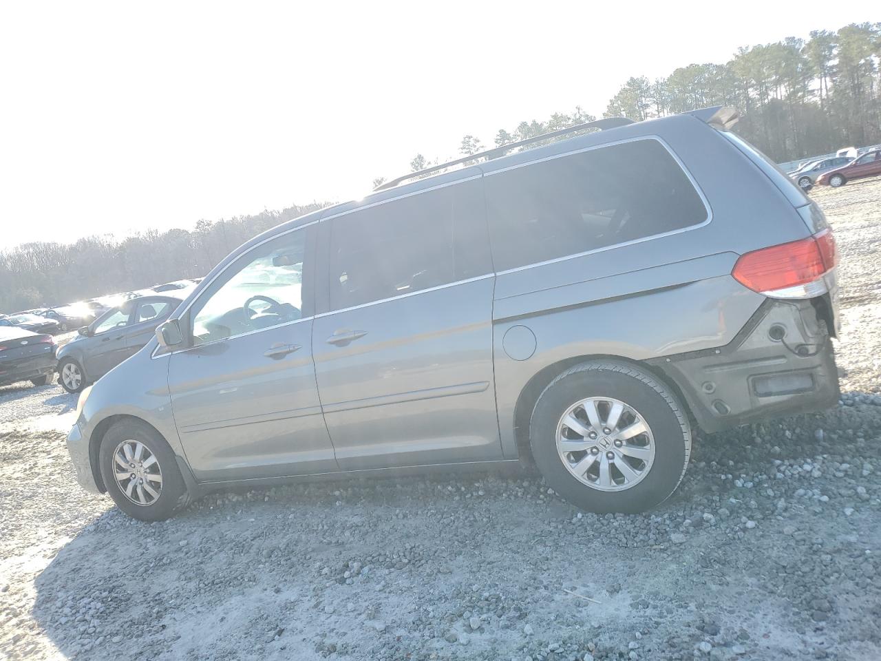 2009 Honda Odyssey - Image 2