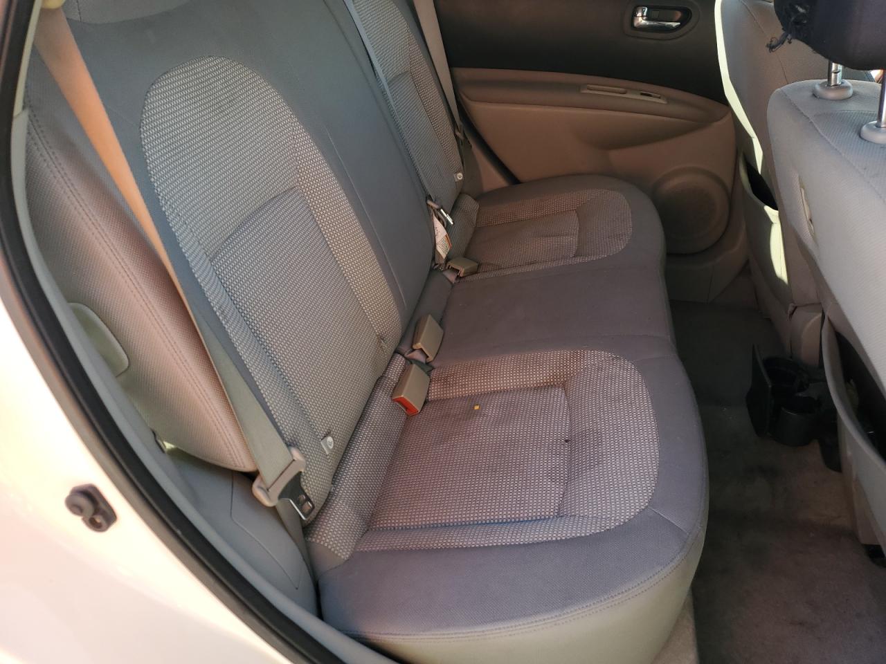 2011 Nissan Rogue - Image 12