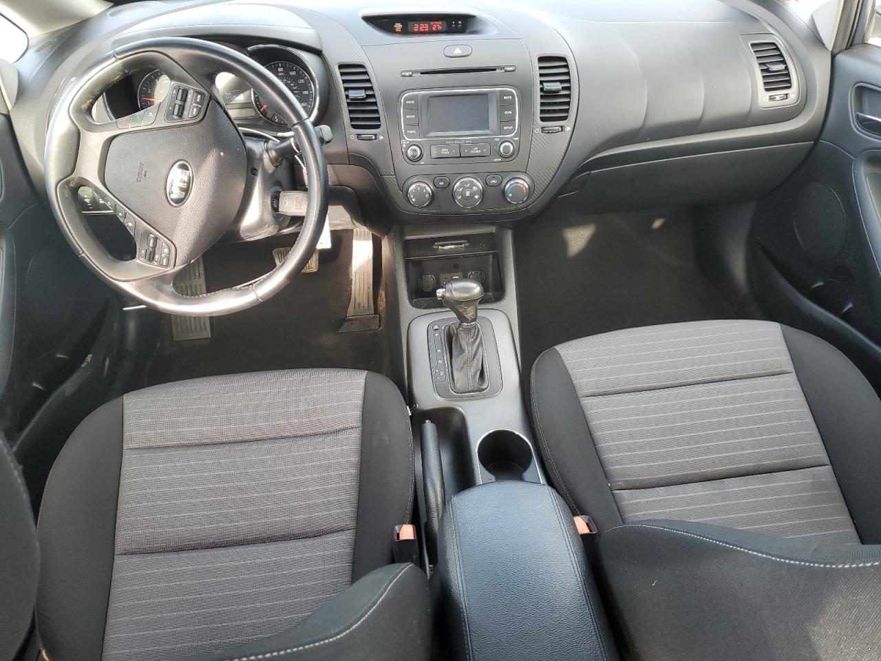 2016 Kia Forte - Image 8