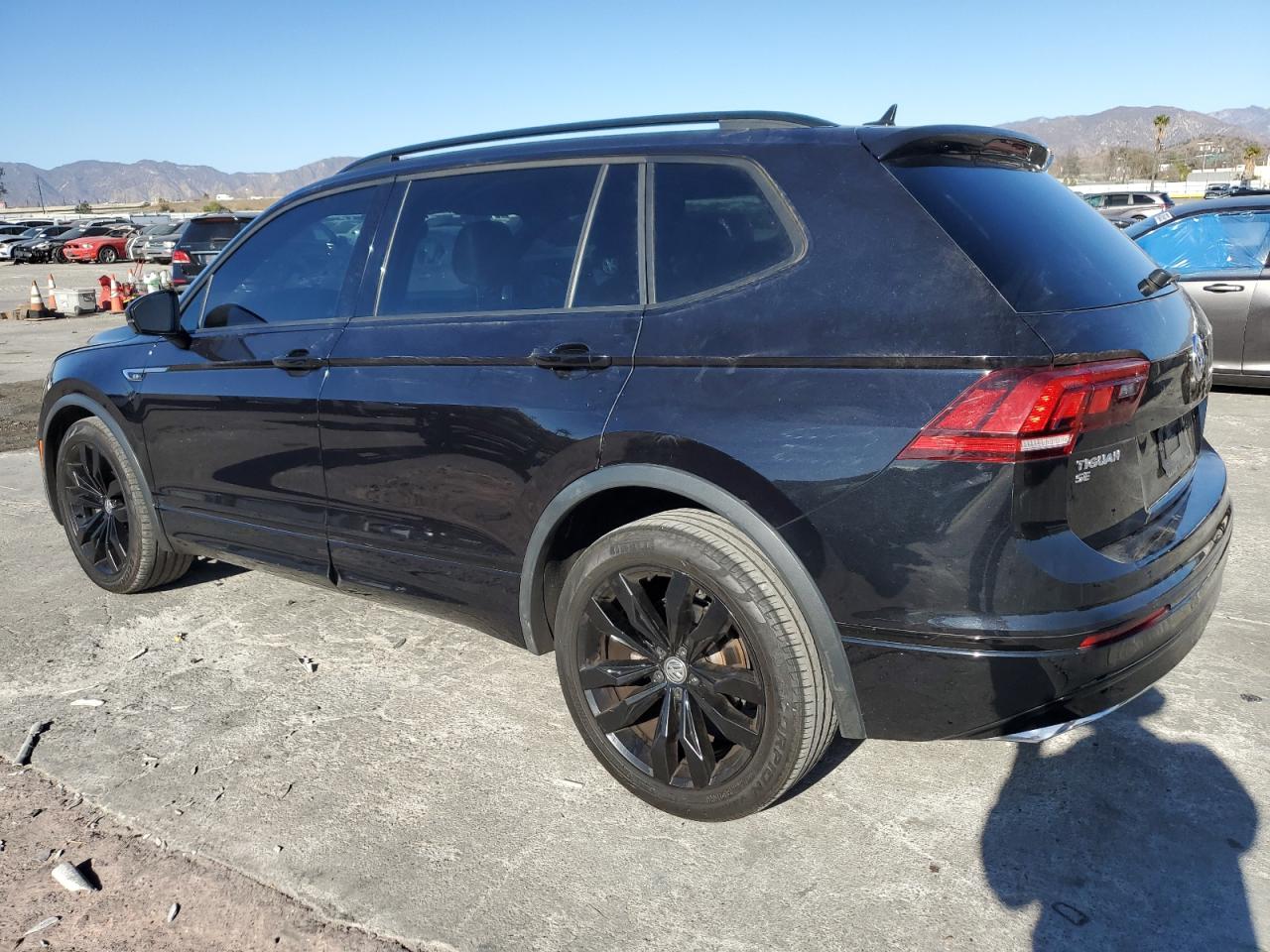 2020 Volkswagen Tiguan - Image 2
