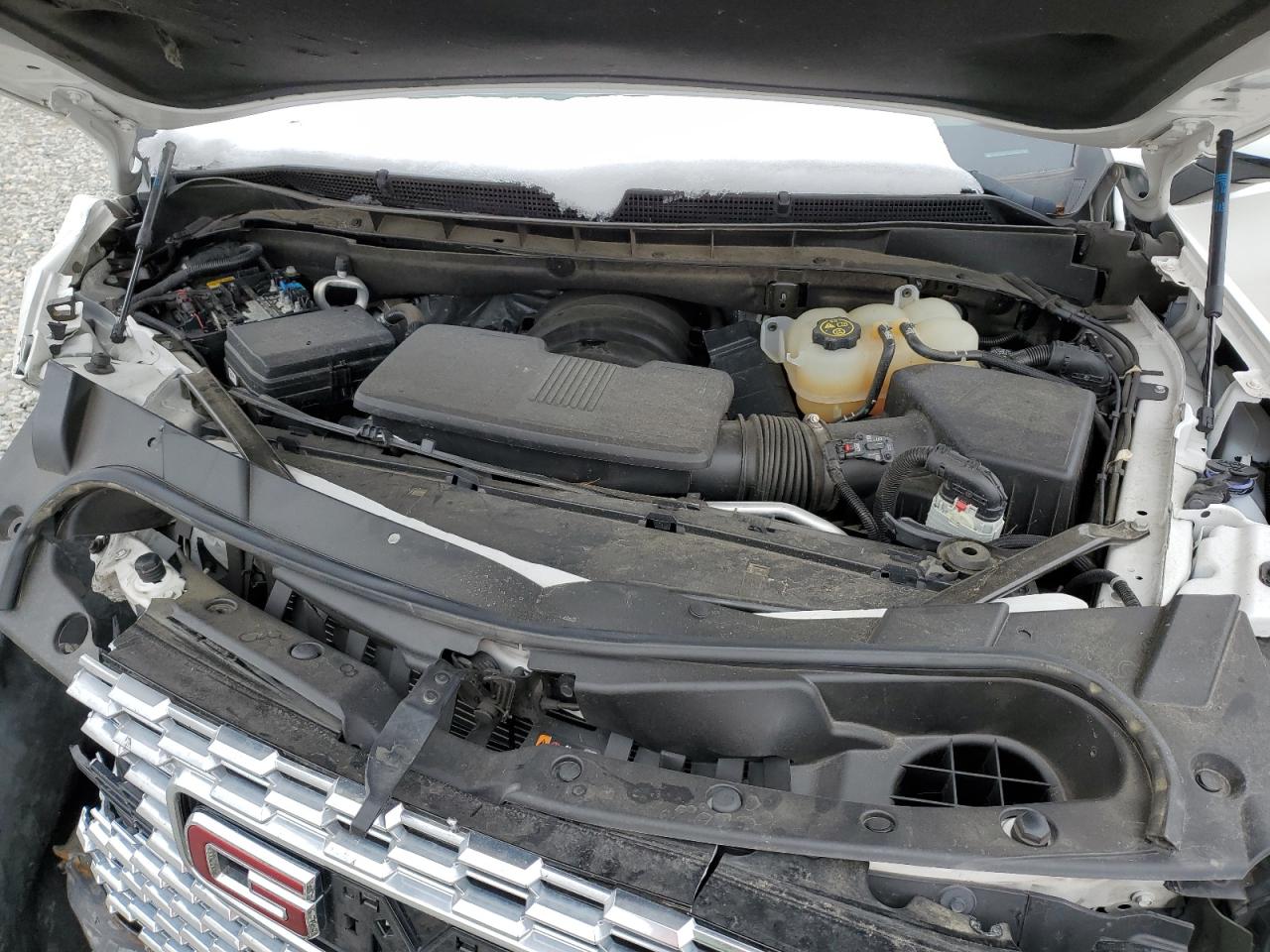 2022 GMC Yukon - Image 12