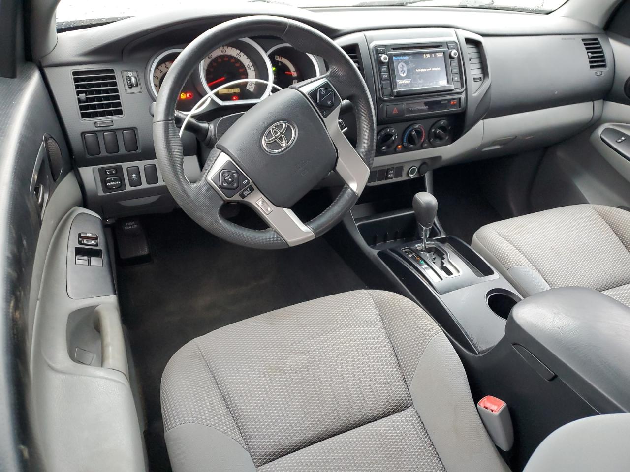 2015 Toyota Tacoma - Image 8