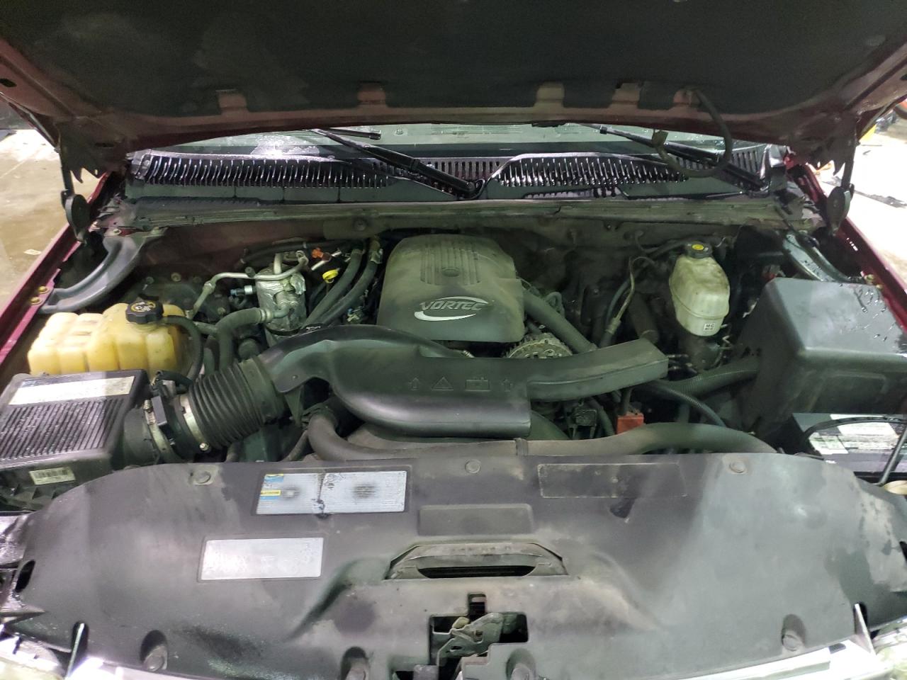 2004 Chevrolet Tahoe - Image 12