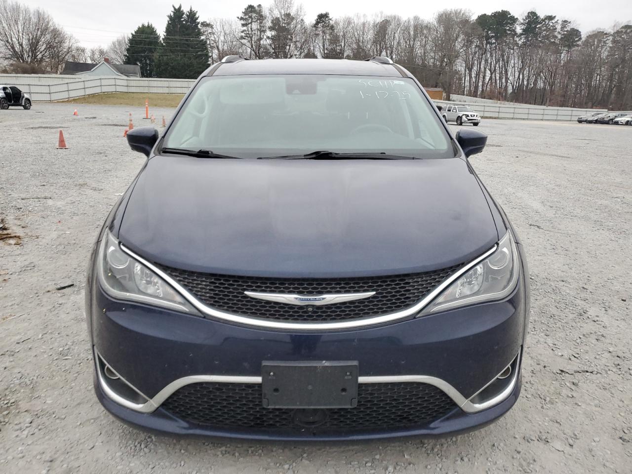 2017 Chrysler Pacifica - Image 5