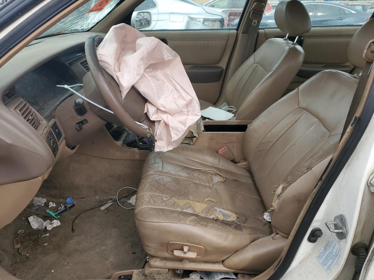 1997 Toyota Avalon - Image 7