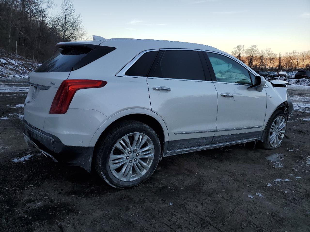 2018 Cadillac XT5 - Image 3