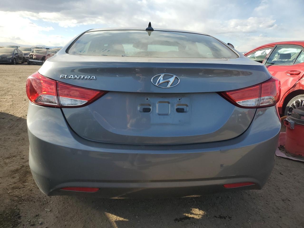 2013 Hyundai Elantra - Image 6