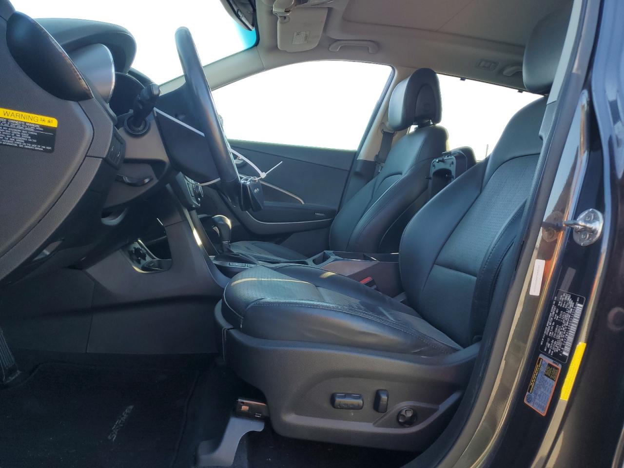 2016 Hyundai Santa Fe - Image 7