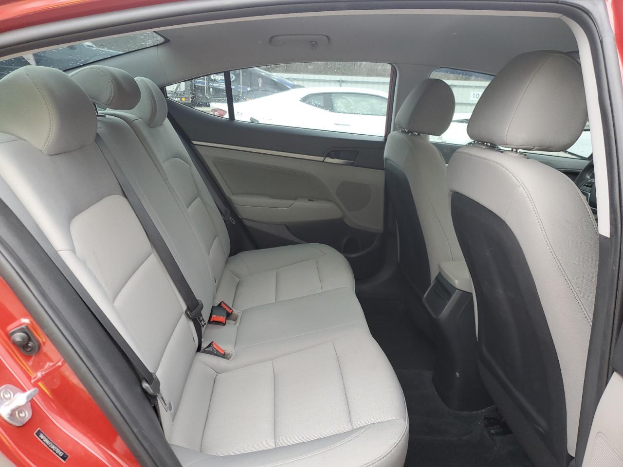 2018 Hyundai Elantra - Image 10