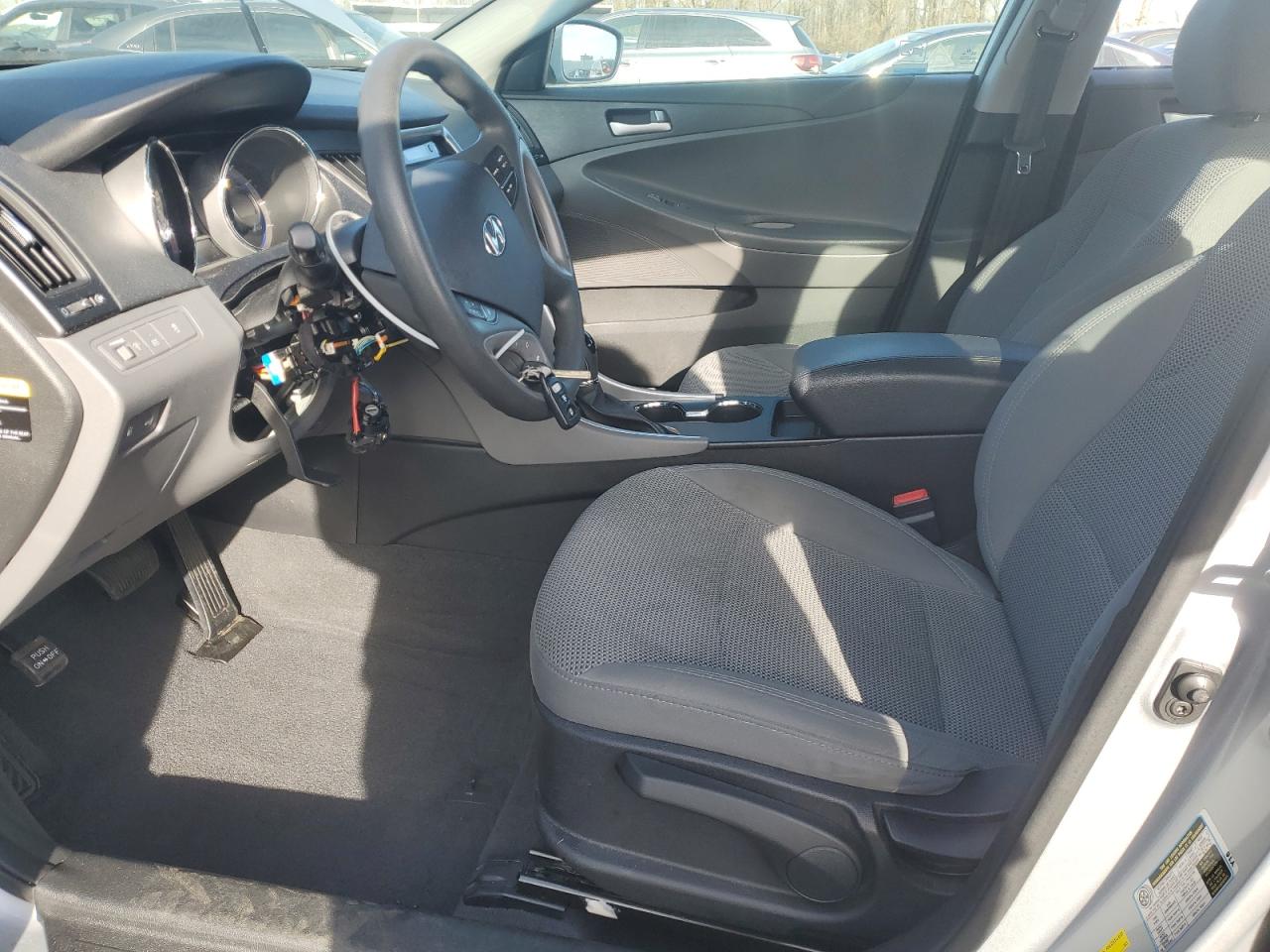 2013 Hyundai Sonata - Image 7