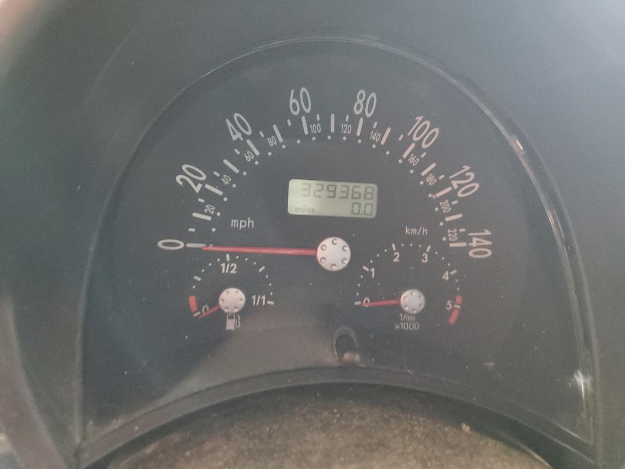 2001 Volkswagen Beetle - Image 9