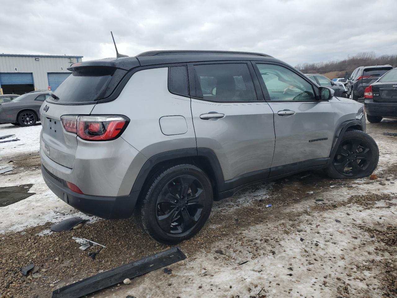 2018 Jeep Compass - Image 3