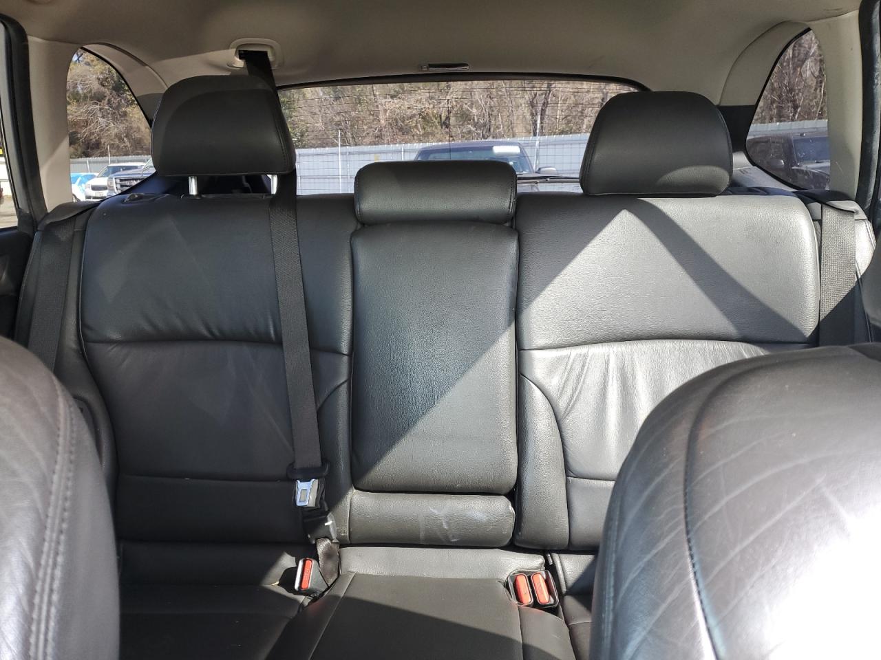 2015 Subaru Outback - Image 10