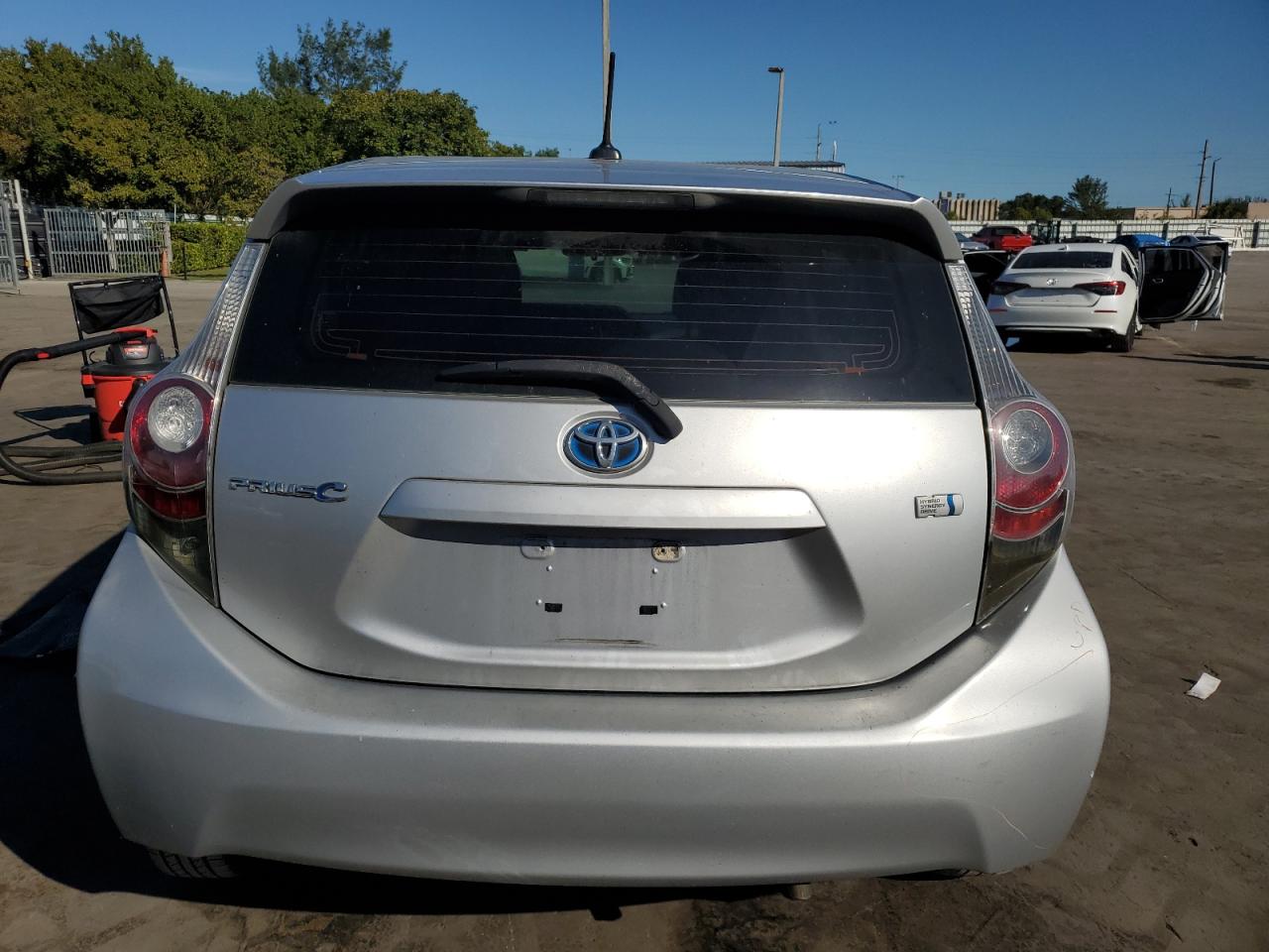 2012 Toyota Prius - Image 6