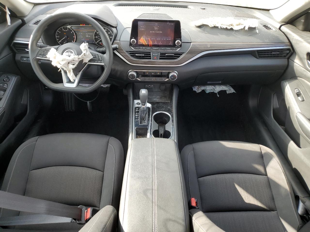 2024 Nissan Altima - Image 8