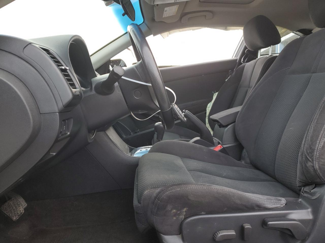2010 Nissan Altima - Image 7
