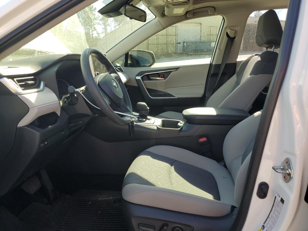 2023 Toyota RAV 4 - Image 7