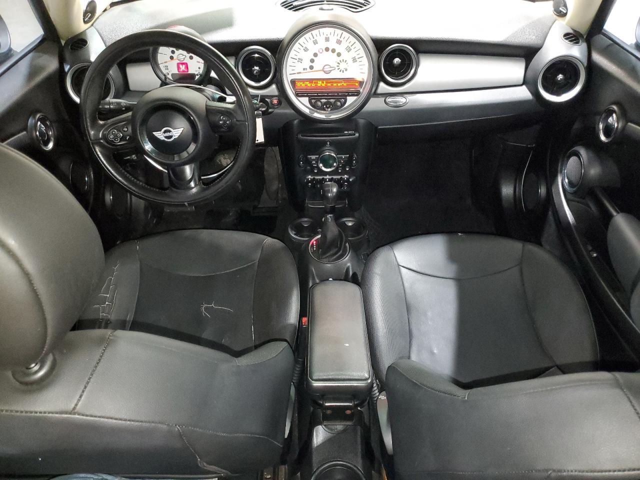 2011 MINI Cooper - Image 8