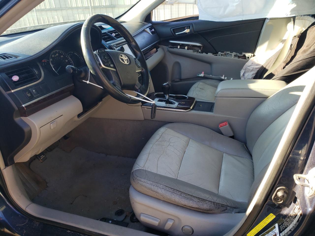 2014 Toyota Camry - Image 7