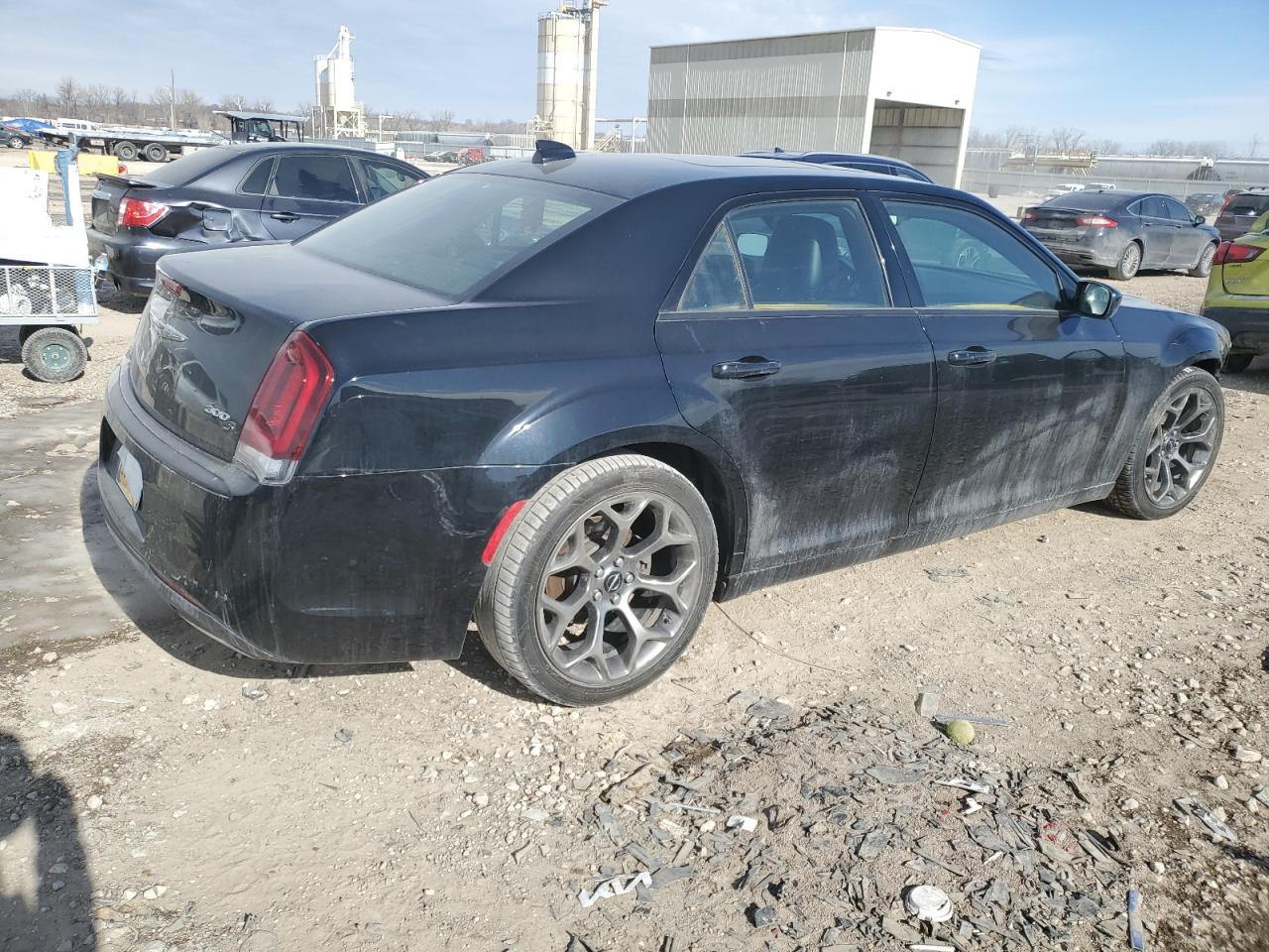 2016 Chrysler 300 - Image 3