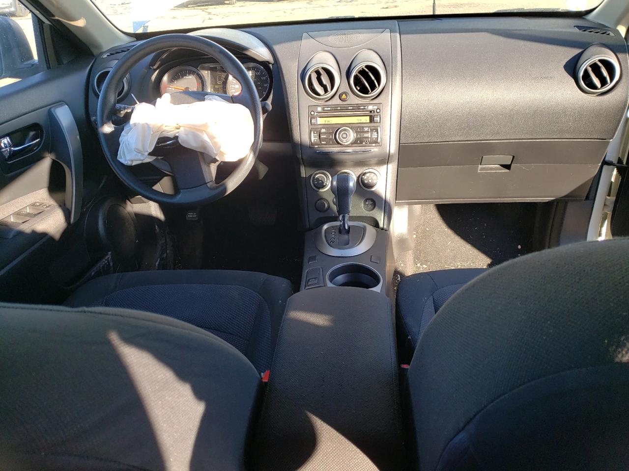 2014 Nissan Rogue - Image 8